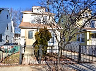 20955 112th Rd, Queens Village, NY 11429