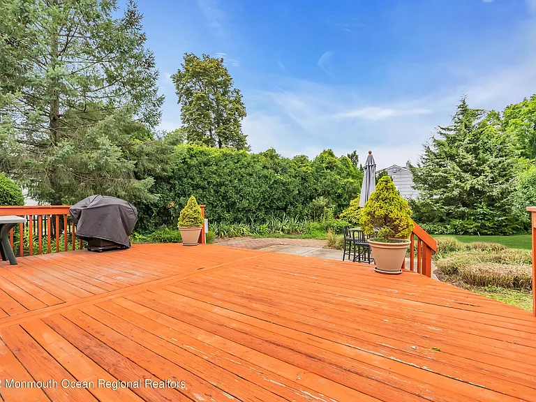 11 Elm Ave — Photo 17