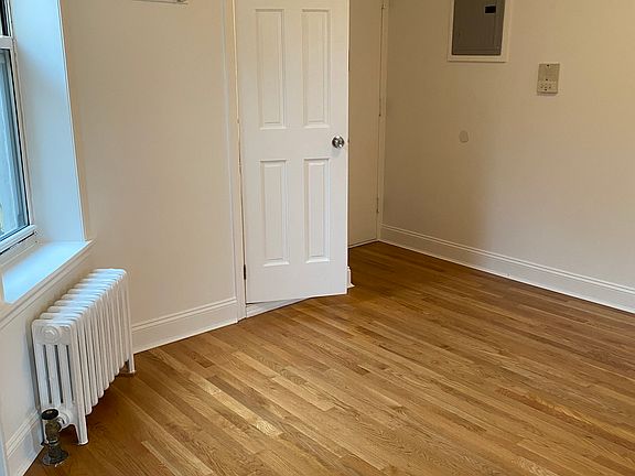 4th image of 328 E 9th St APT 19