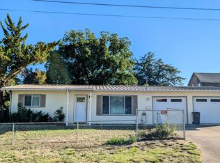 260 N 4th St, Central Pt, OR 97502