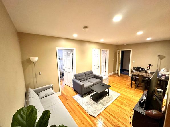 76 Egmont St APT 1A