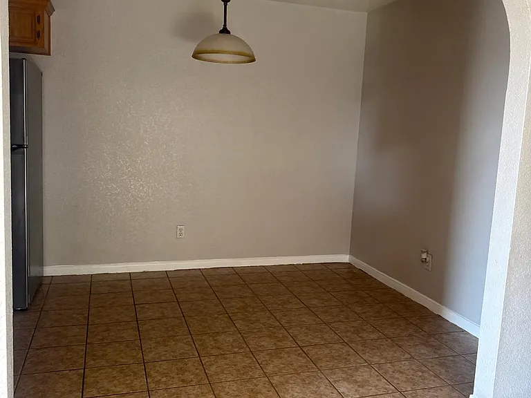 3604 Dustin Ct #B — Photo 5