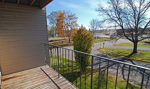 Plymouth Colony Apartments — Photo 3