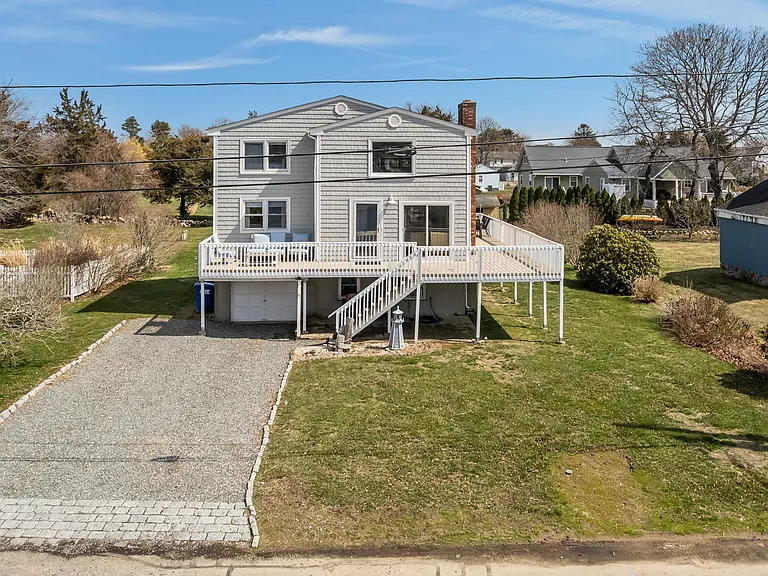17 Clifford Dr — Photo 1