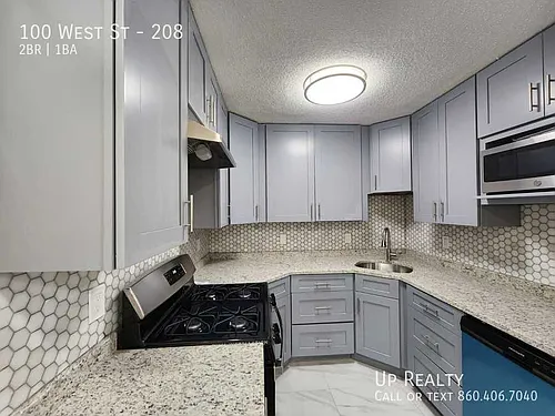 100A West St Photo 1