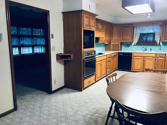3rd image of 317 N Sunset St