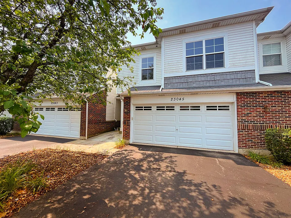 23045 W Ironwood Dr