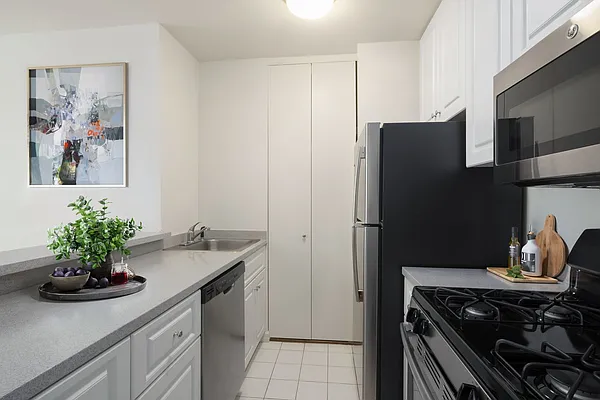 Rented by Jack Resnick & Sons | media 23