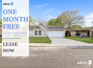 6918 Sunshine Tree Dr, San Antonio, TX 78249