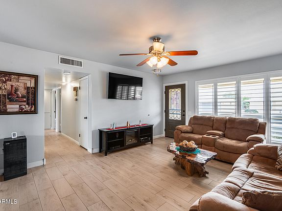 5th image of 9516 W INDIAN HILLS Drive