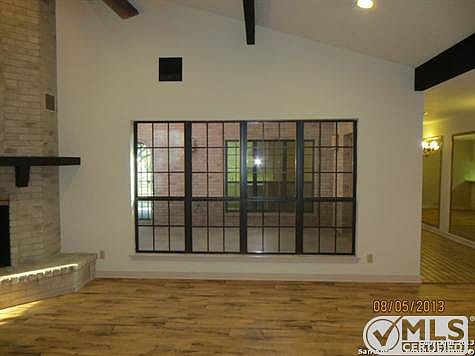 4th image of 303 Silver Sands Dr W