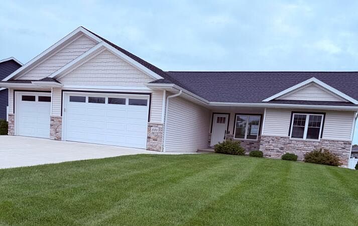 1st image of 3126 Sandy Ridge DRIVE