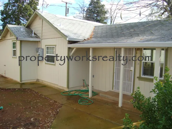 1721 Montana Ave, Shasta Lake, CA 96019