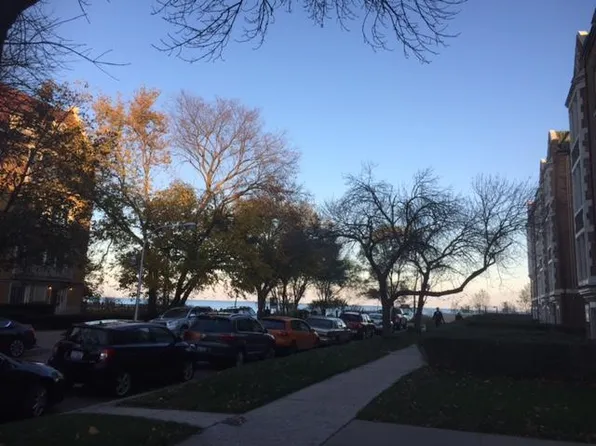 1317 W Lunt Ave, Chicago, IL 60626