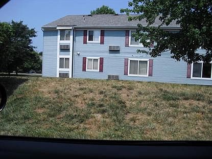 2nd image of 112 Aimwick Ct #112