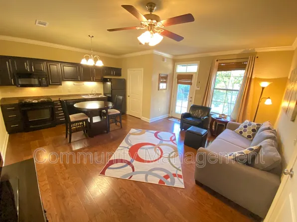 888 S Kenilworth Pkwy APT 7F, Baton Rouge, LA 70820