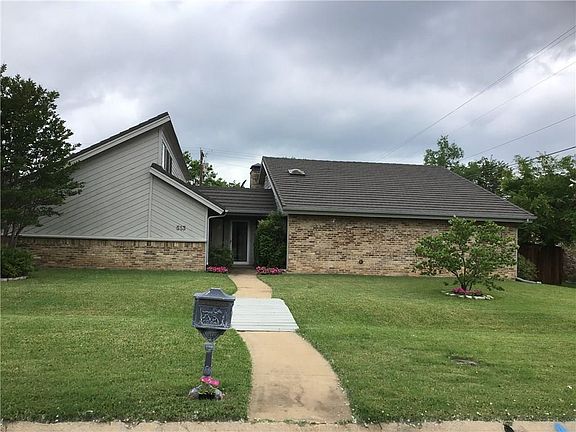 4th image of 513 Medina Dr