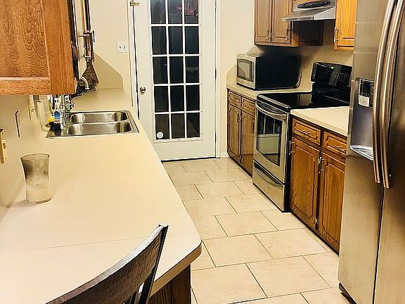 2nd image of 1826 Shenandoah Ct S