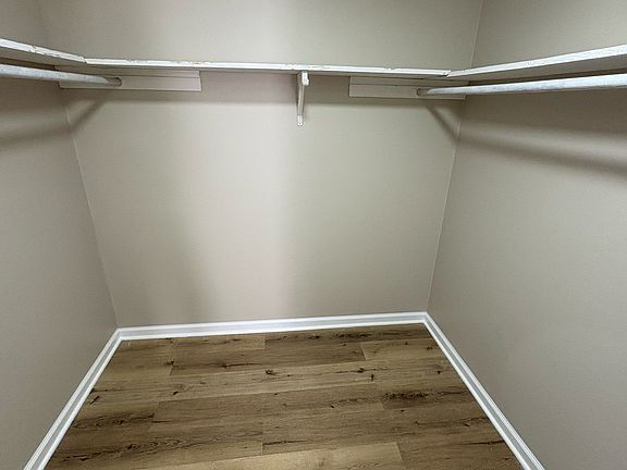 4th image of 1213 E Long Valley Dr APT 1B