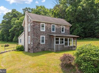 65 Center Rd, Douglassville, PA 19518