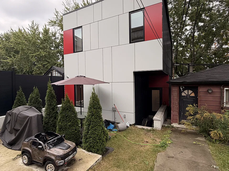 31 Woodfield Rd #LANEWAY