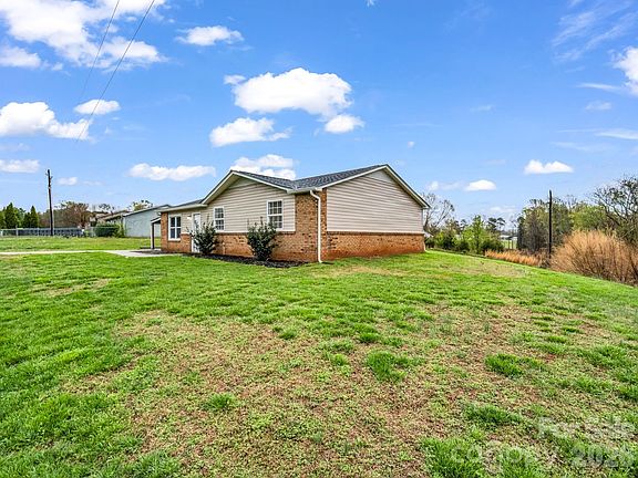 2nd image of 313 Harrill Rd