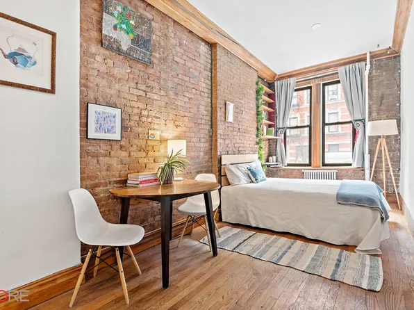 241 East 7th Street image 1 of 9