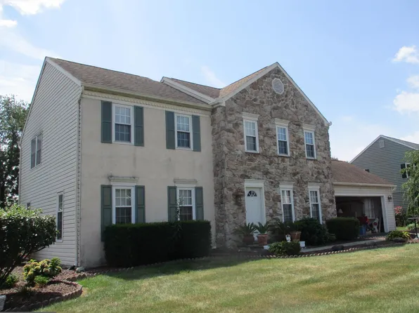 1007 Shadowstone Dr, Lancaster, PA 17603