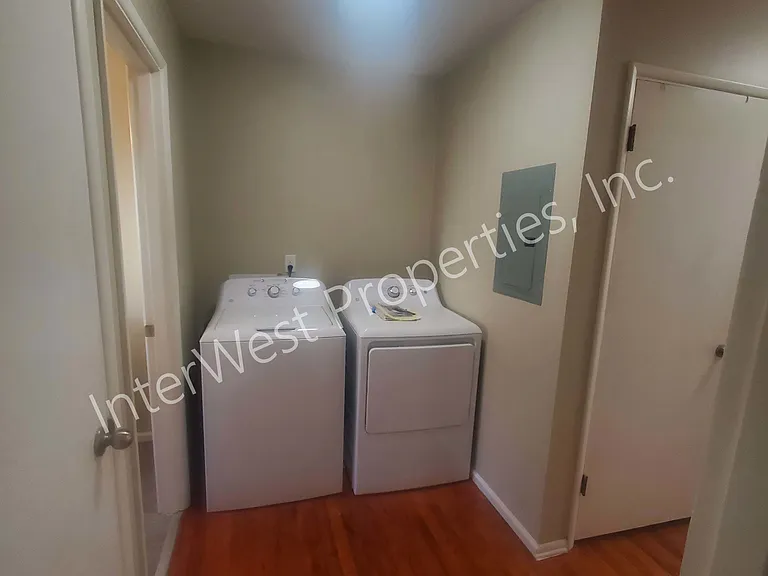 10 E Avenue A #A — Photo 24