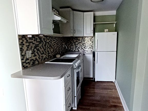 4th image of 15 S Golfview Rd APT 303