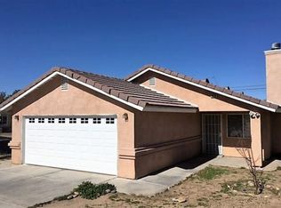 16478 Pine St, Hesperia, CA 92345