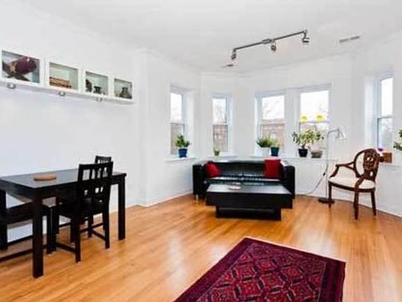 2nd image of 6656 N Glenwood Ave #3N