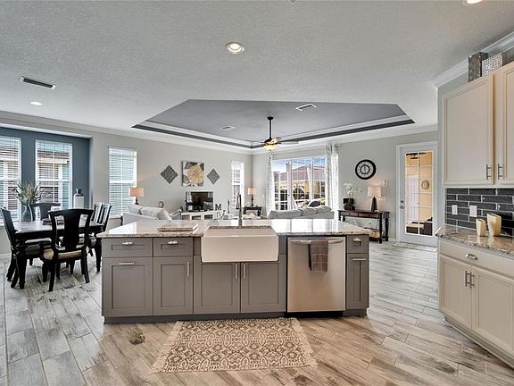 3rd image of 221 SELA COVE CIRCLE