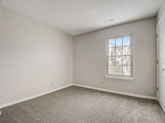 5th image of 10142 Park Stream Dr
