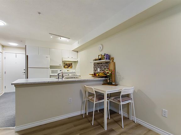 4th image of 14877 100th Ave #107
