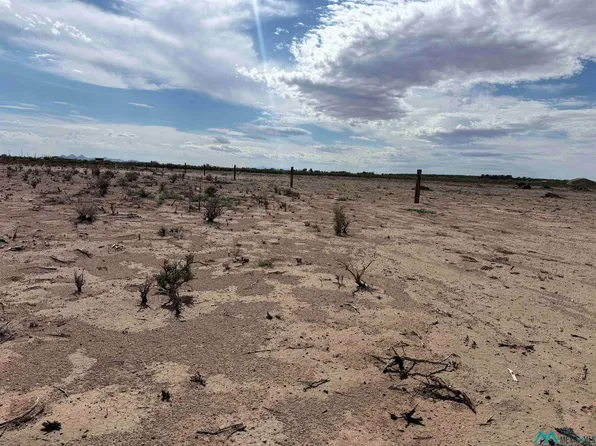 Lagremas Rd SE, Deming, NM 88030