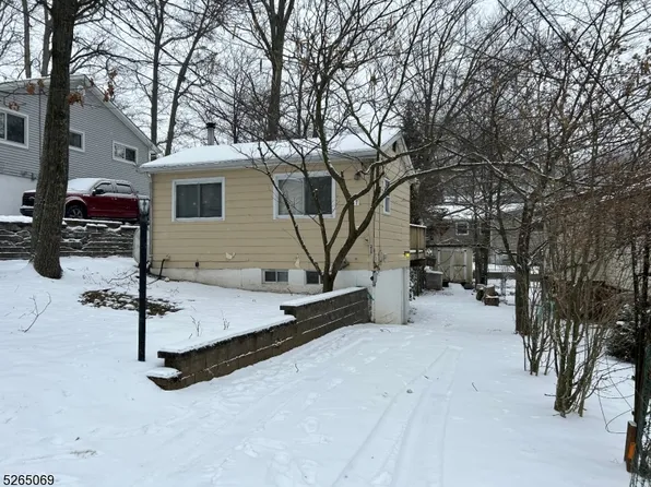 217 Tulsa Trl, Hopatcong Boro, NJ 07843