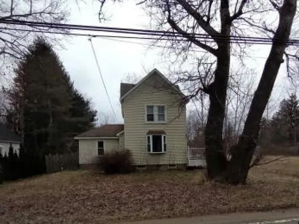 4285 Forest St, Leonard, MI 48367