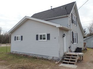 102 N Schenk St, Bowler, WI 54416