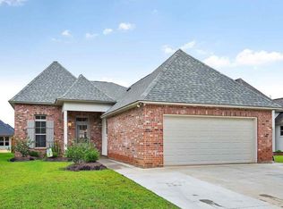 10359 Grand Plaza Dr, Denham Springs, LA 70726