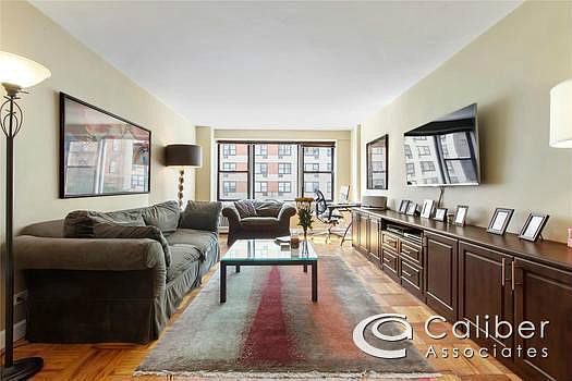 1st image of 40 Park Ave APT 3J