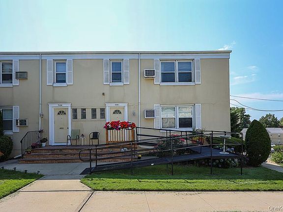 3rd image of 71-11 252 Street #195B