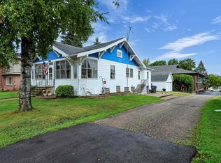 207 E Hancock St, New London, WI 54961