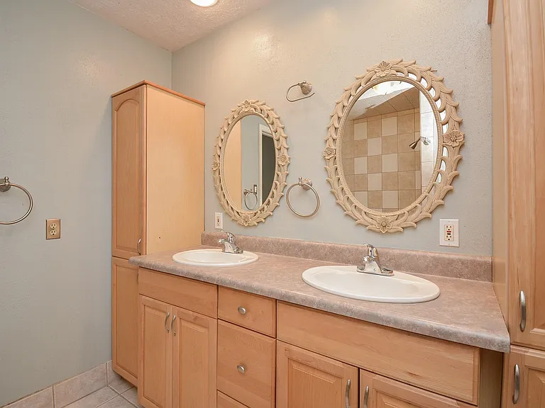 21318 Park Valley Dr — Photo 45