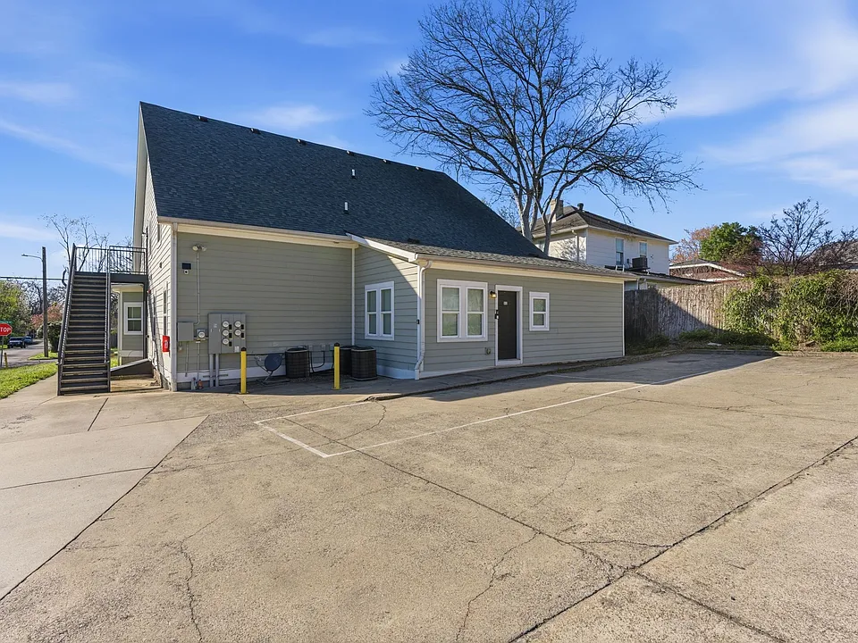 702 N Church St #2A