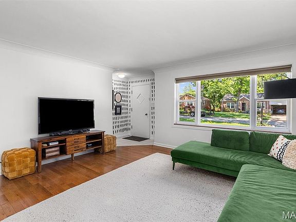 4th image of 28 Villawood Ln