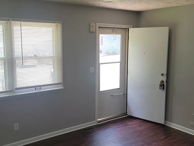 321 Pratt St #3 — Photo 2
