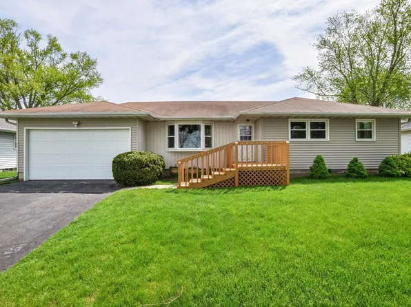 2017 Portage Rd, Madison, WI 53704