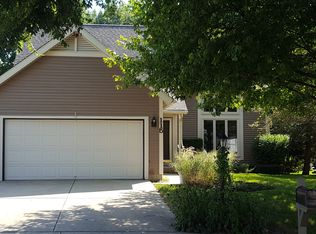 115 Somerset Dr, Streamwood, IL