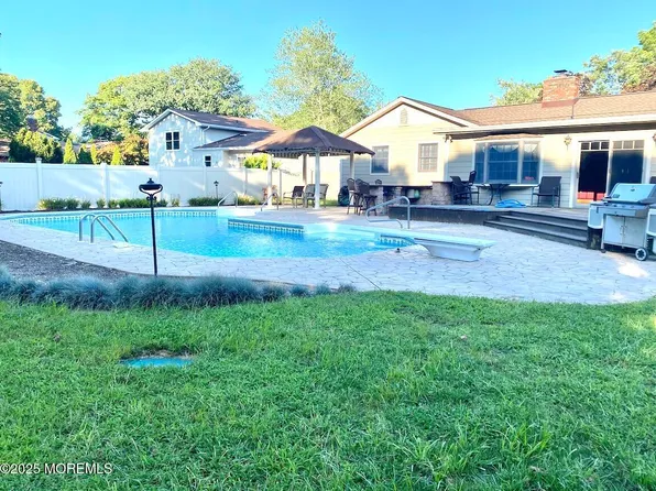 127 Mello Lane, Toms River, NJ 08753